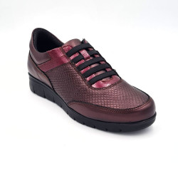 Zapato piel. Empeine grabado. Ajuste elásticos. Plantilla extraíble. Piso goma antideslizante. Baerchi