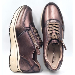 Sneaker piel,ajuste cordones con cremallera lateral.Plantilla anatómica extraíble.Ligera cuña,suela antideslizante.Tamaris.
