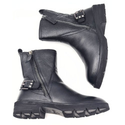 Bota estilo motera. Piel. Tamaris
